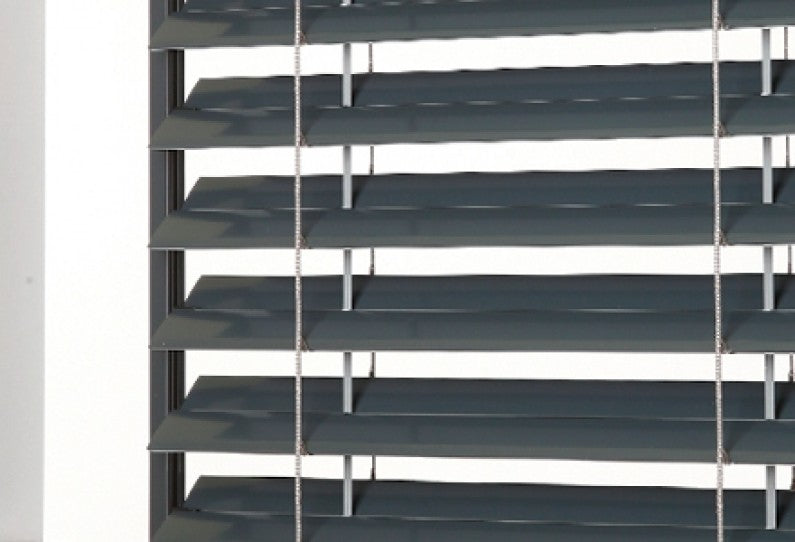 תריס ונציאני חיצוני